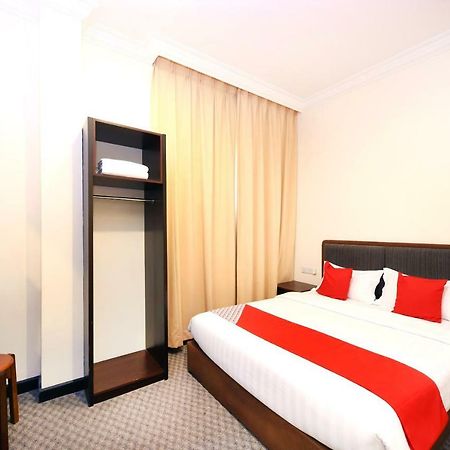 Oyo 750 Comfort Hotel Kota Kinabalu Exterior photo