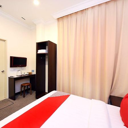 Oyo 750 Comfort Hotel Kota Kinabalu Exterior photo