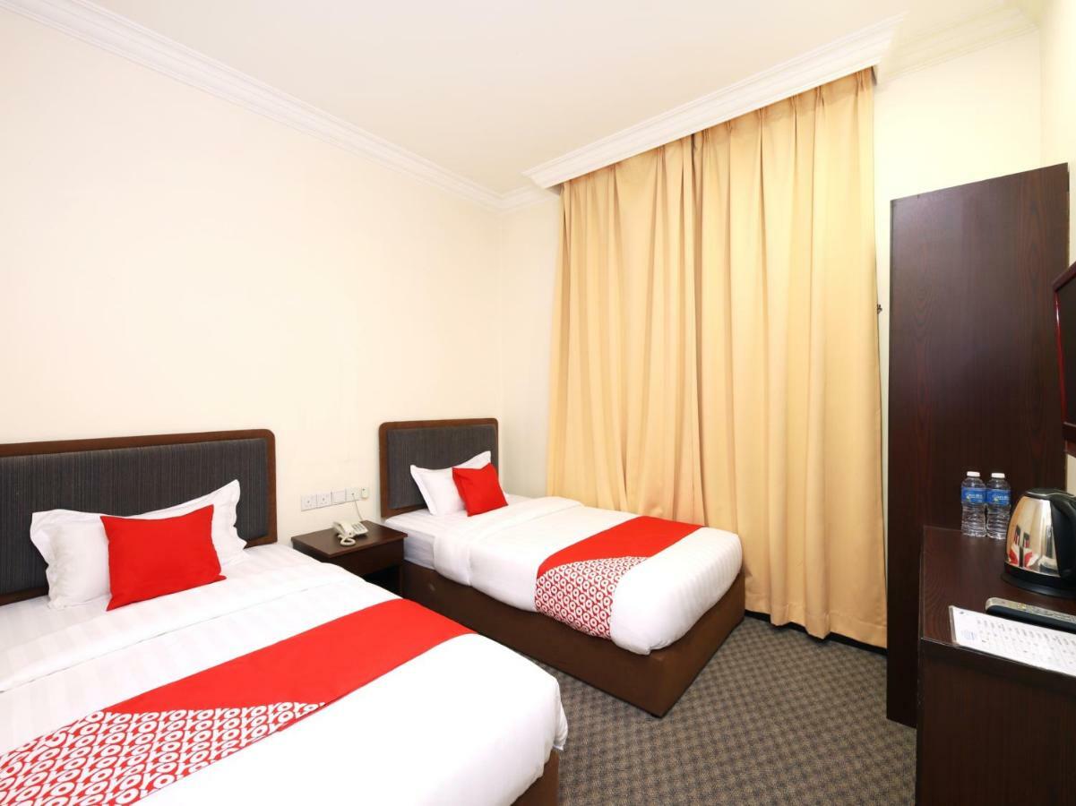 Oyo 750 Comfort Hotel Kota Kinabalu Exterior photo