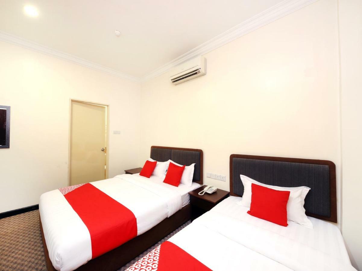 Oyo 750 Comfort Hotel Kota Kinabalu Exterior photo