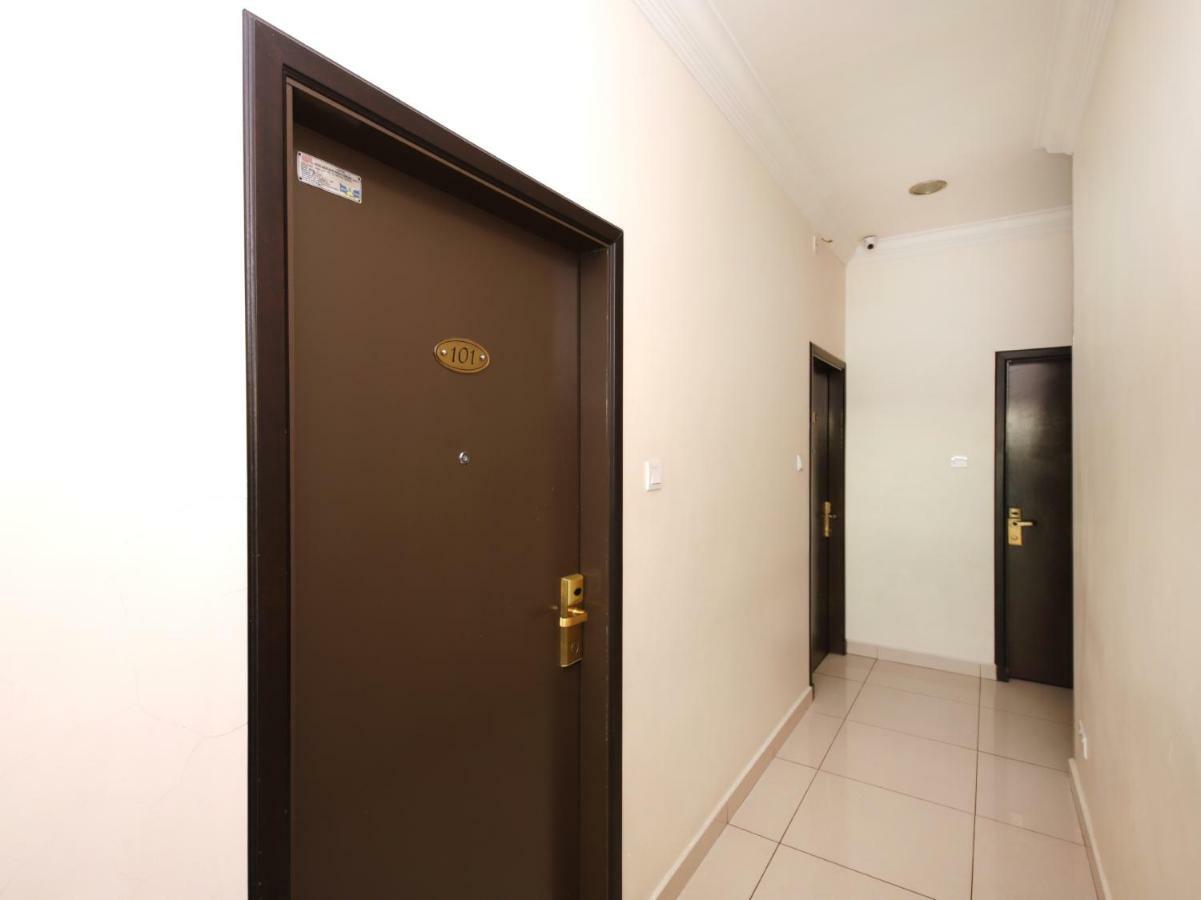 Oyo 750 Comfort Hotel Kota Kinabalu Exterior photo
