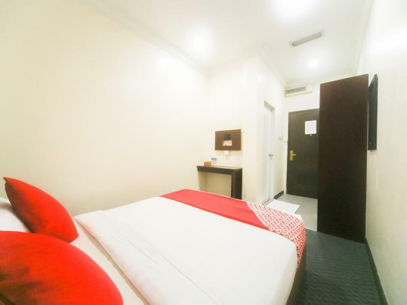 Oyo 750 Comfort Hotel Kota Kinabalu Exterior photo